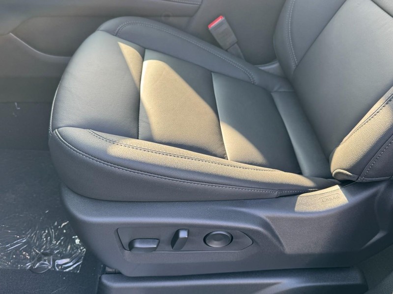 Chevrolet Tahoe Vehicle Image 11