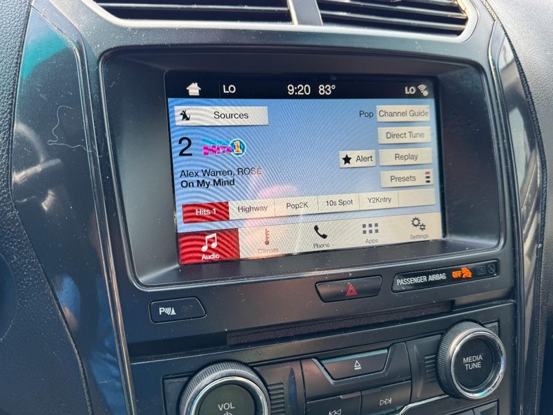 Ford Explorer Vehicle Image 20