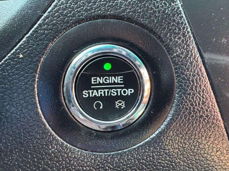 Ford Explorer Vehicle Image 22