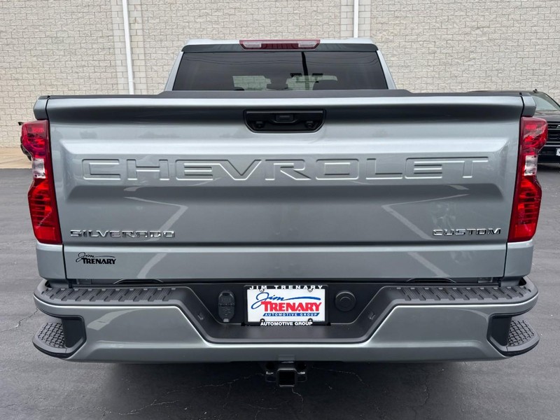 Chevrolet Silverado 1500 Vehicle Image 05