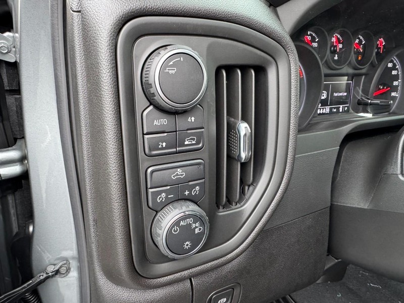 Chevrolet Silverado 1500 Vehicle Image 13