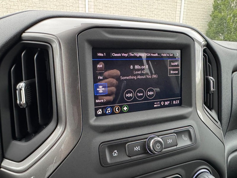 Chevrolet Silverado 1500 Vehicle Image 16