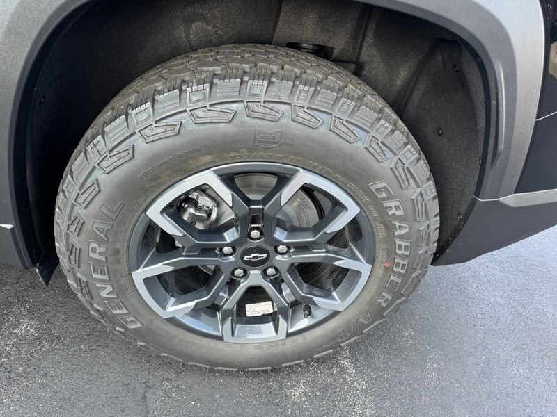 Chevrolet Equinox Vehicle Image 06