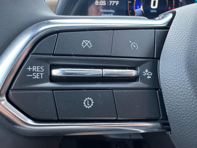 Chevrolet Equinox Vehicle Image 12