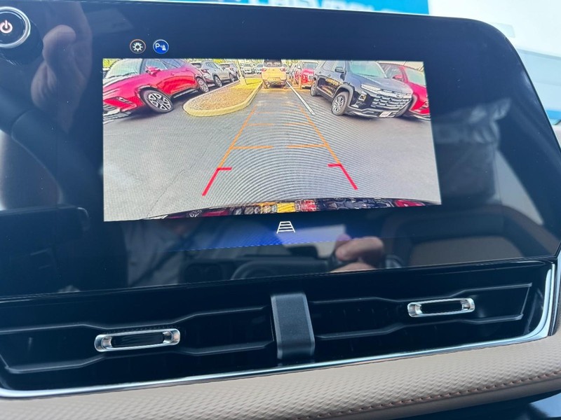 Chevrolet Equinox Vehicle Image 17
