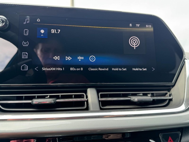 Chevrolet Trax Vehicle Image 14
