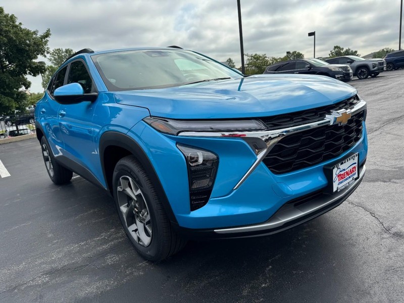Chevrolet Trax Vehicle Image 02