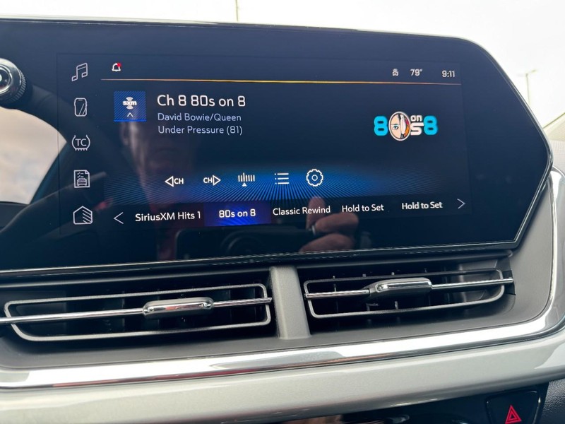 Chevrolet Trax Vehicle Image 14
