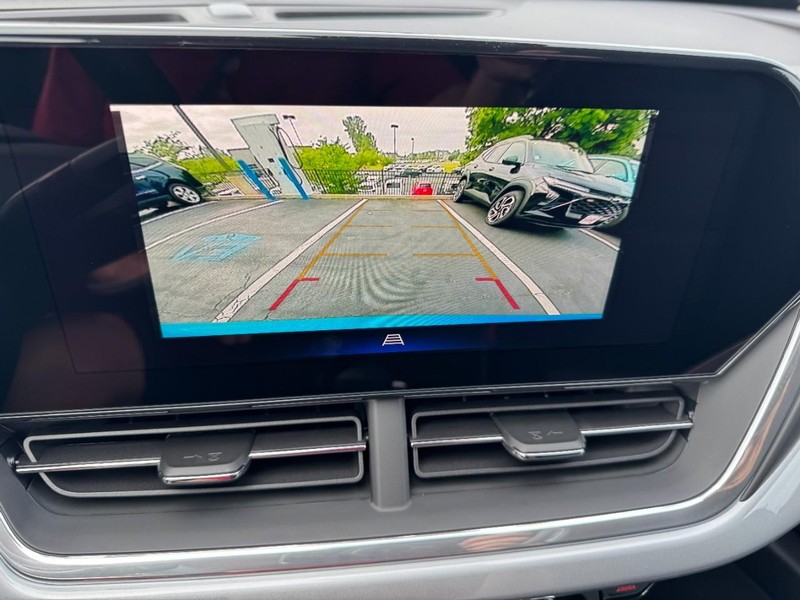 Chevrolet Trax Vehicle Image 15