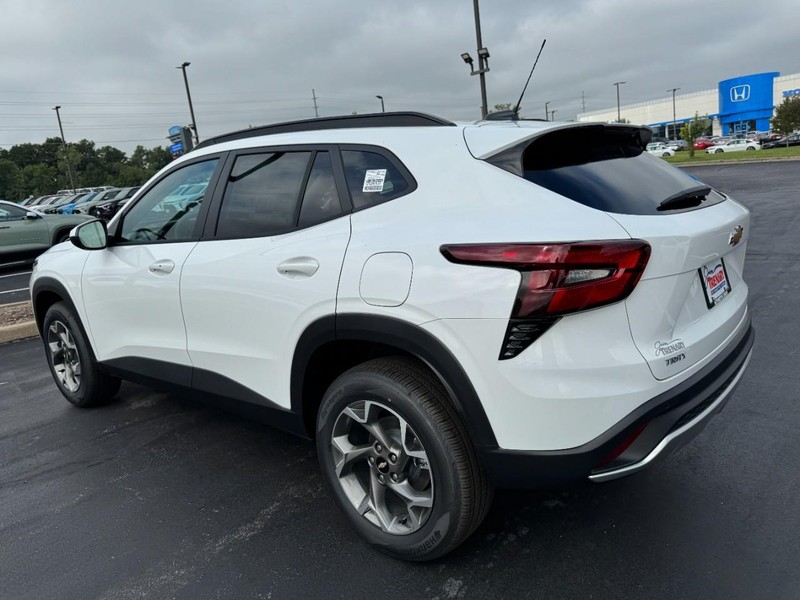 Chevrolet Trax Vehicle Image 05