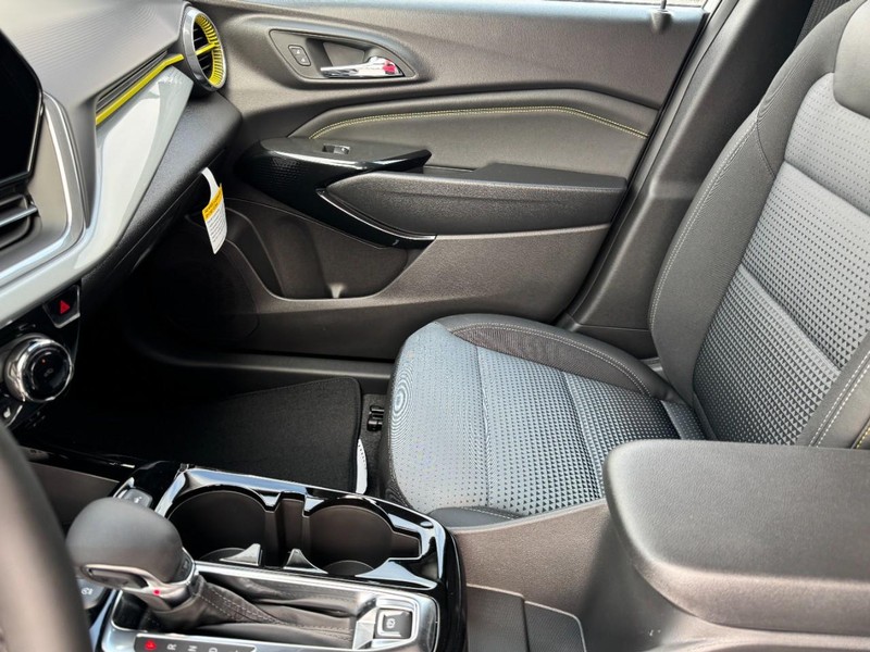 Chevrolet Trax Vehicle Image 08