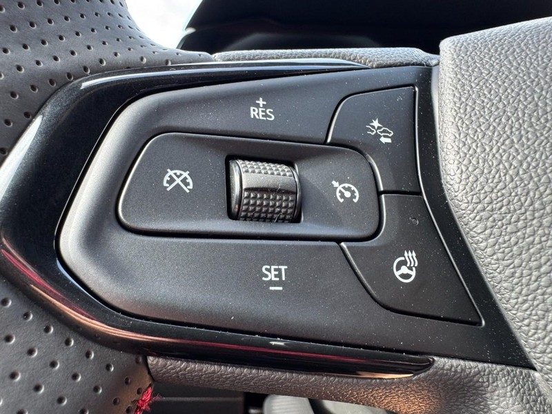 Chevrolet Trax Vehicle Image 11