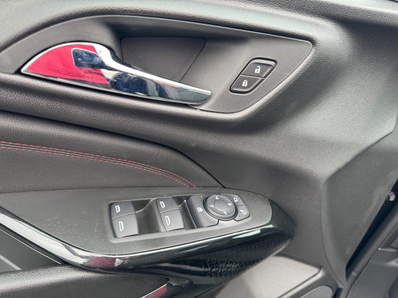Chevrolet Trax Vehicle Image 11