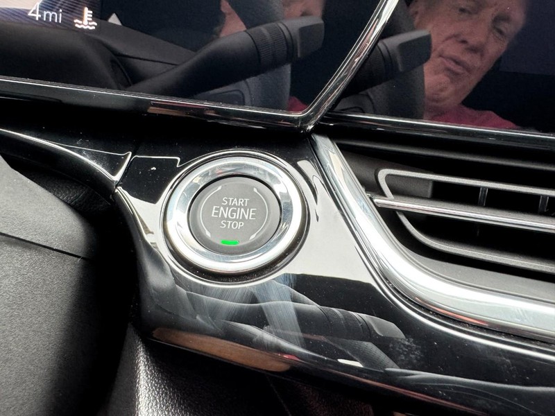 Chevrolet Trax Vehicle Image 17
