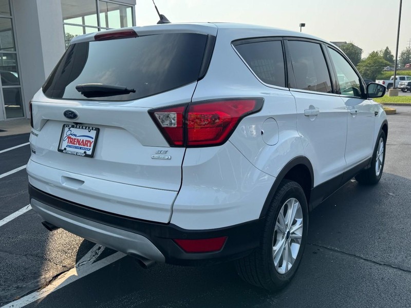 Ford Escape Vehicle Image 03