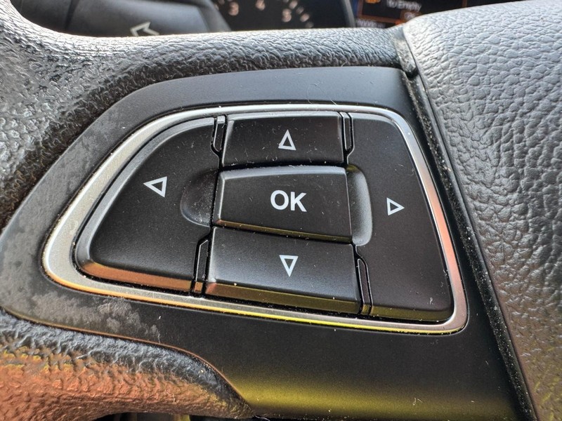 Ford Escape Vehicle Image 14