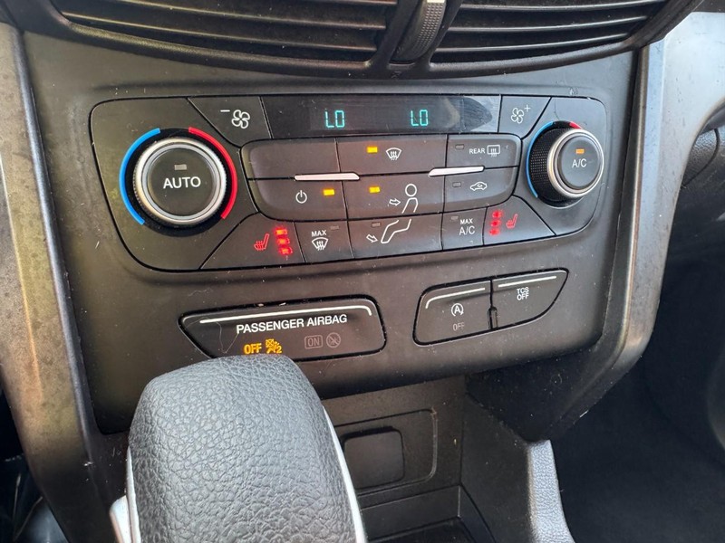 Ford Escape Vehicle Image 16