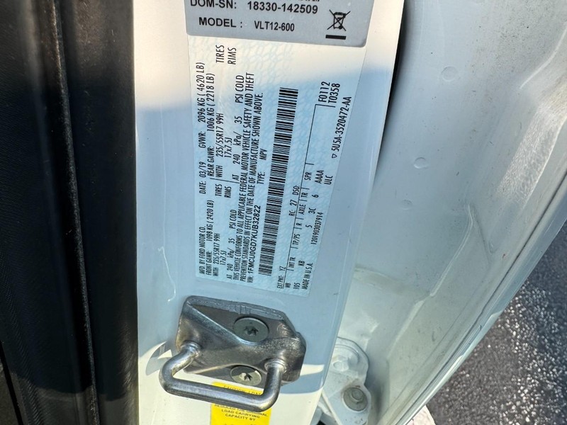 Ford Escape Vehicle Image 21