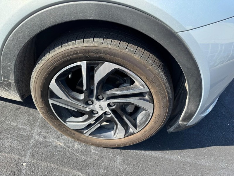 Chevrolet Bolt EV Vehicle Image 05