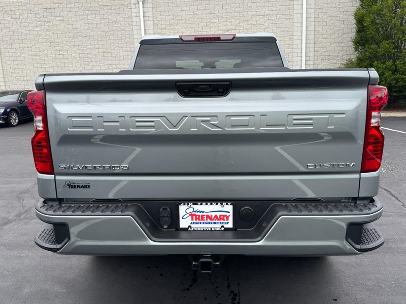Chevrolet Silverado 1500 Vehicle Image 05