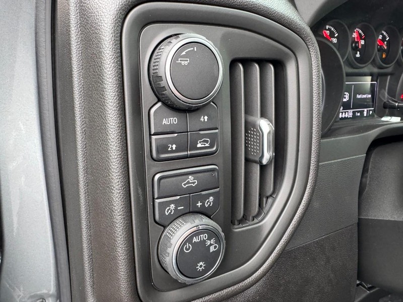Chevrolet Silverado 1500 Vehicle Image 13