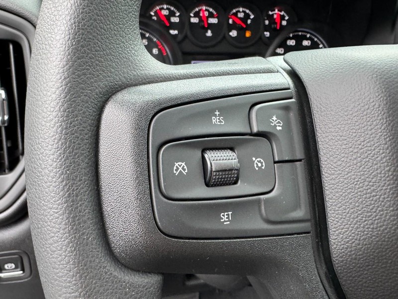 Chevrolet Silverado 1500 Vehicle Image 14