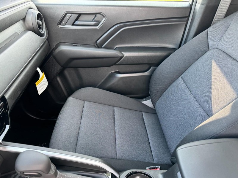 Chevrolet Colorado Vehicle Image 08