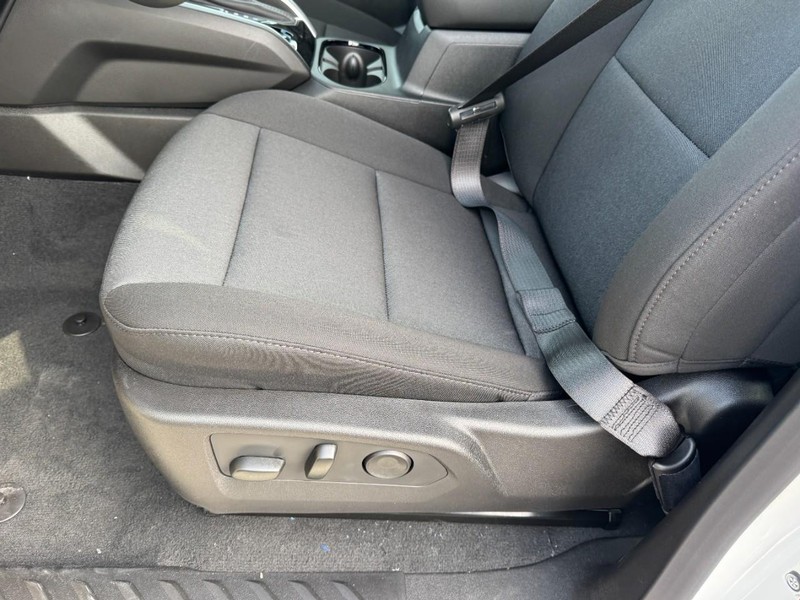 Chevrolet Colorado Vehicle Image 09