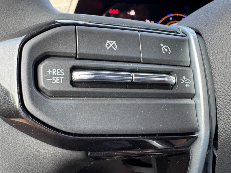 Chevrolet Colorado Vehicle Image 11