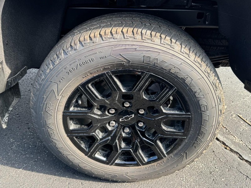 Chevrolet Colorado Vehicle Image 05