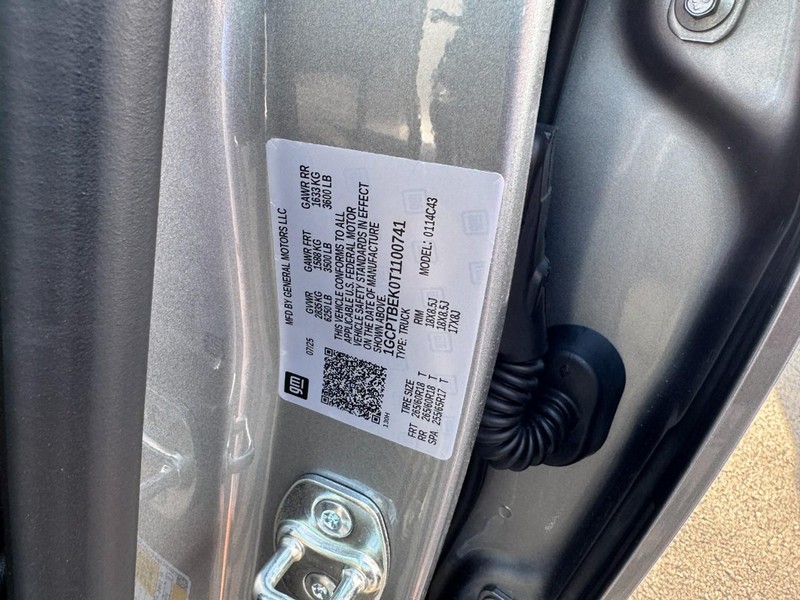 Chevrolet Colorado Vehicle Image 08