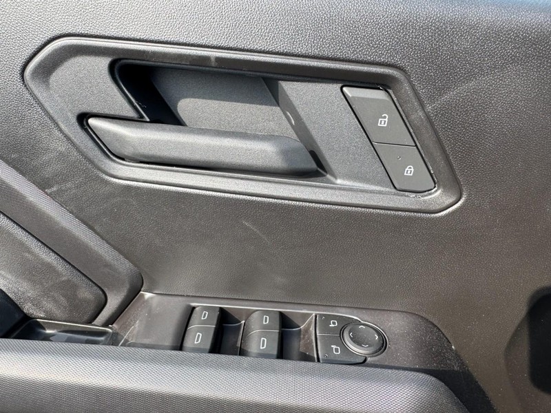 Chevrolet Colorado Vehicle Image 09