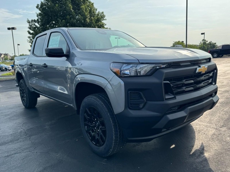 Chevrolet Colorado Vehicle Image 02