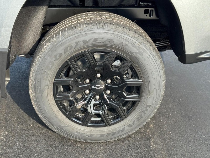 Chevrolet Colorado Vehicle Image 06