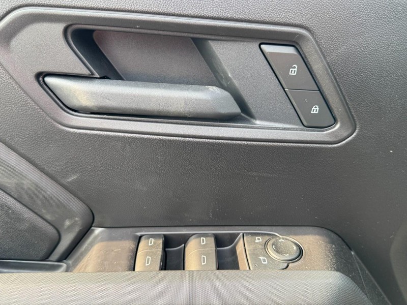 Chevrolet Colorado Vehicle Image 09