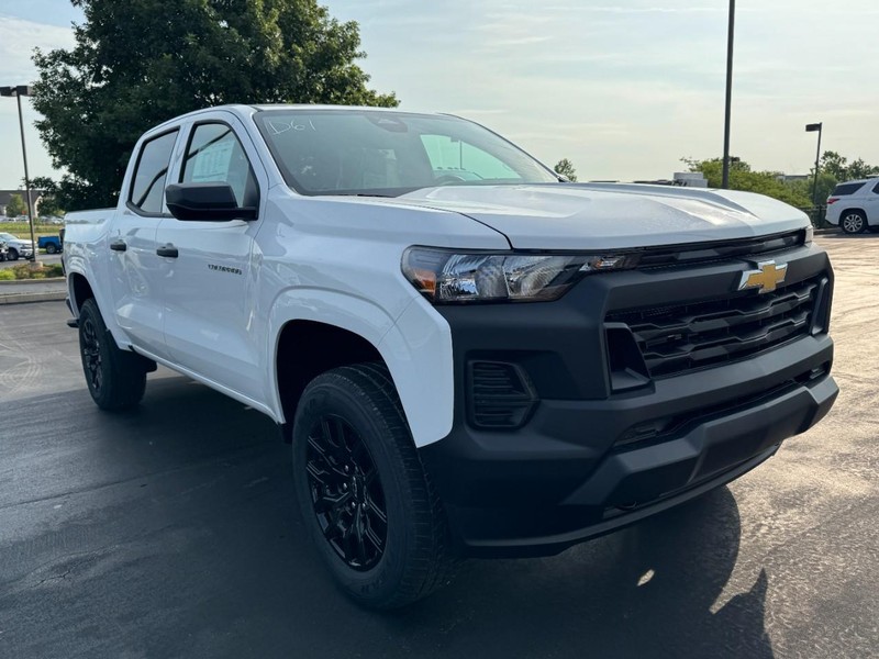 Chevrolet Colorado Vehicle Image 02