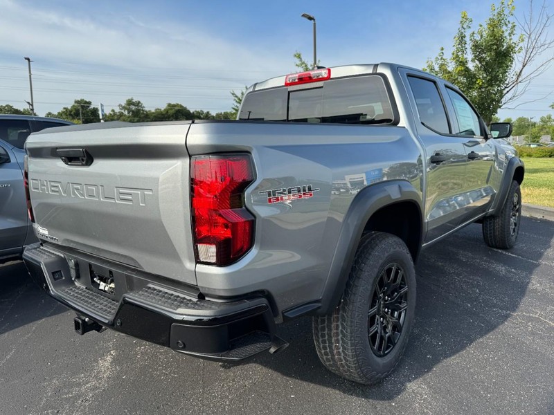 Chevrolet Colorado Vehicle Image 03