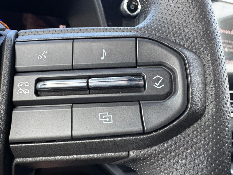 Chevrolet Colorado Vehicle Image 10