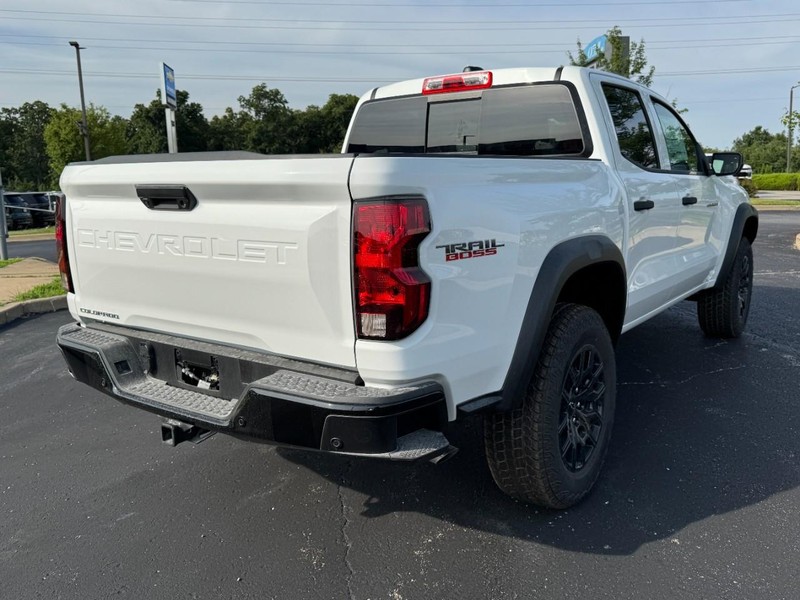 Chevrolet Colorado Vehicle Image 03