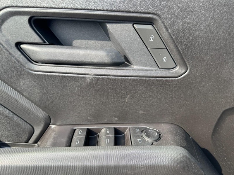 Chevrolet Colorado Vehicle Image 09