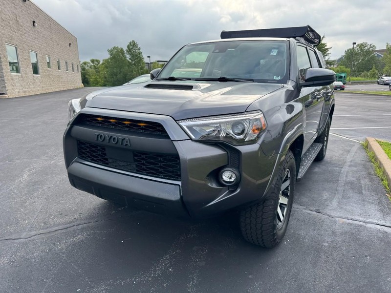 Toyota 4Runner Vehicle Image 02