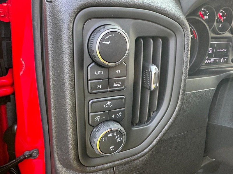 Chevrolet Silverado 1500 Vehicle Image 13