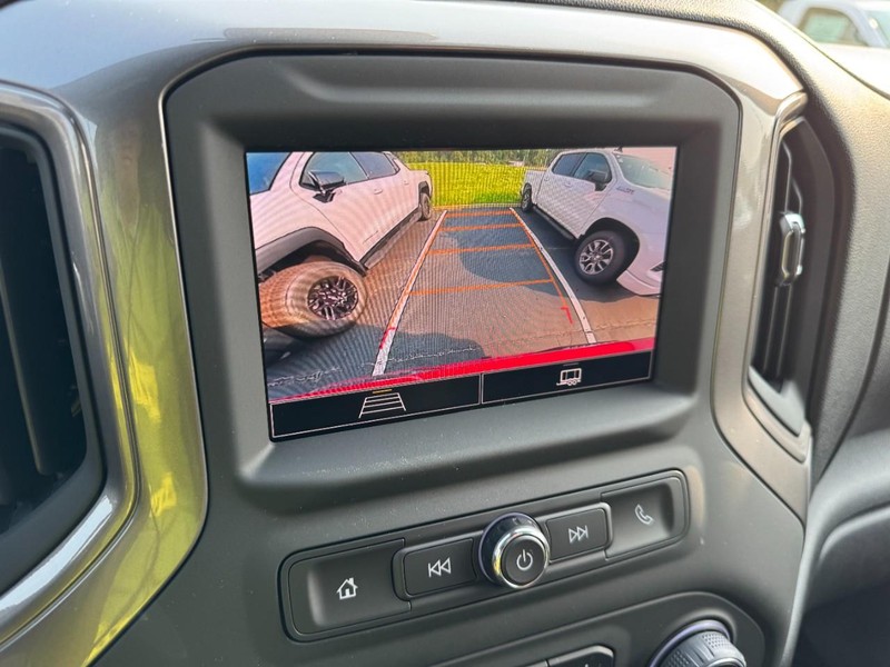 Chevrolet Silverado 1500 Vehicle Image 17