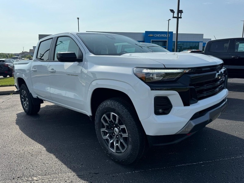 Chevrolet Colorado Vehicle Image 02