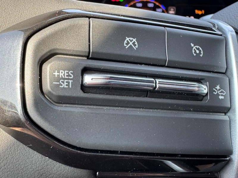 Chevrolet Colorado Vehicle Image 09