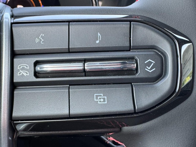Chevrolet Colorado Vehicle Image 10