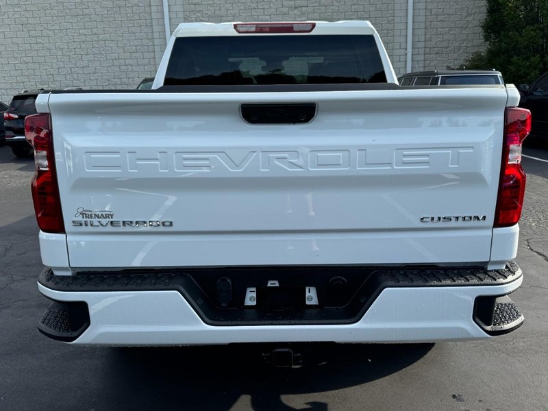 Chevrolet Silverado 1500 Vehicle Image 05
