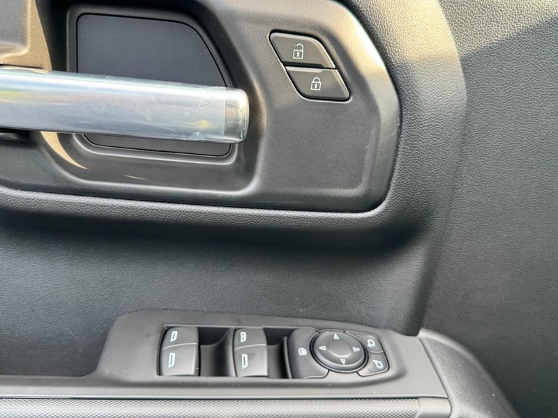 Chevrolet Silverado 1500 Vehicle Image 11