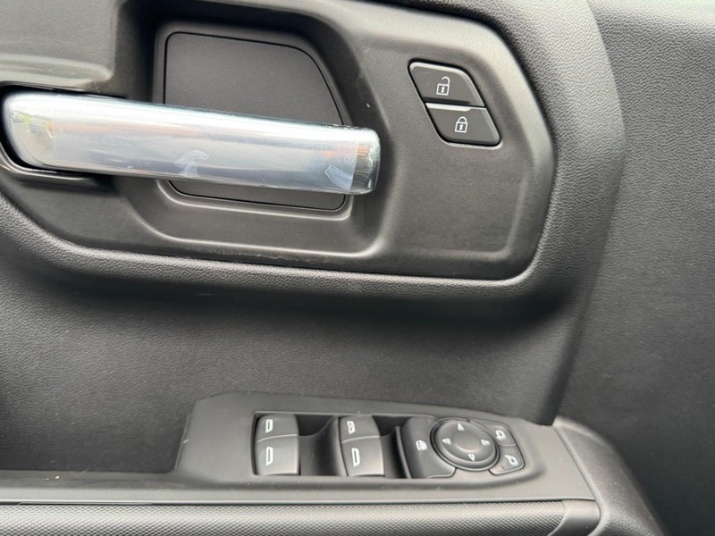 Chevrolet Silverado 1500 Vehicle Image 11
