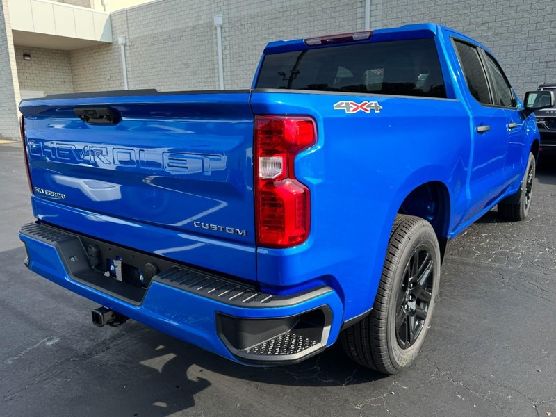 Chevrolet Silverado 1500 Vehicle Image 04